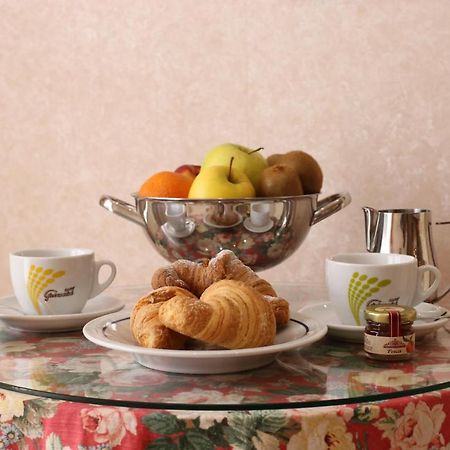 Hotel Europa Foggia Buitenkant foto