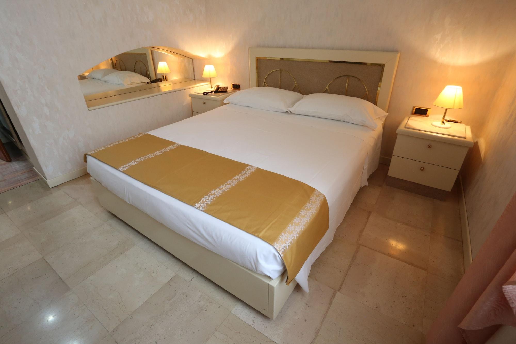 Hotel Europa Foggia Buitenkant foto