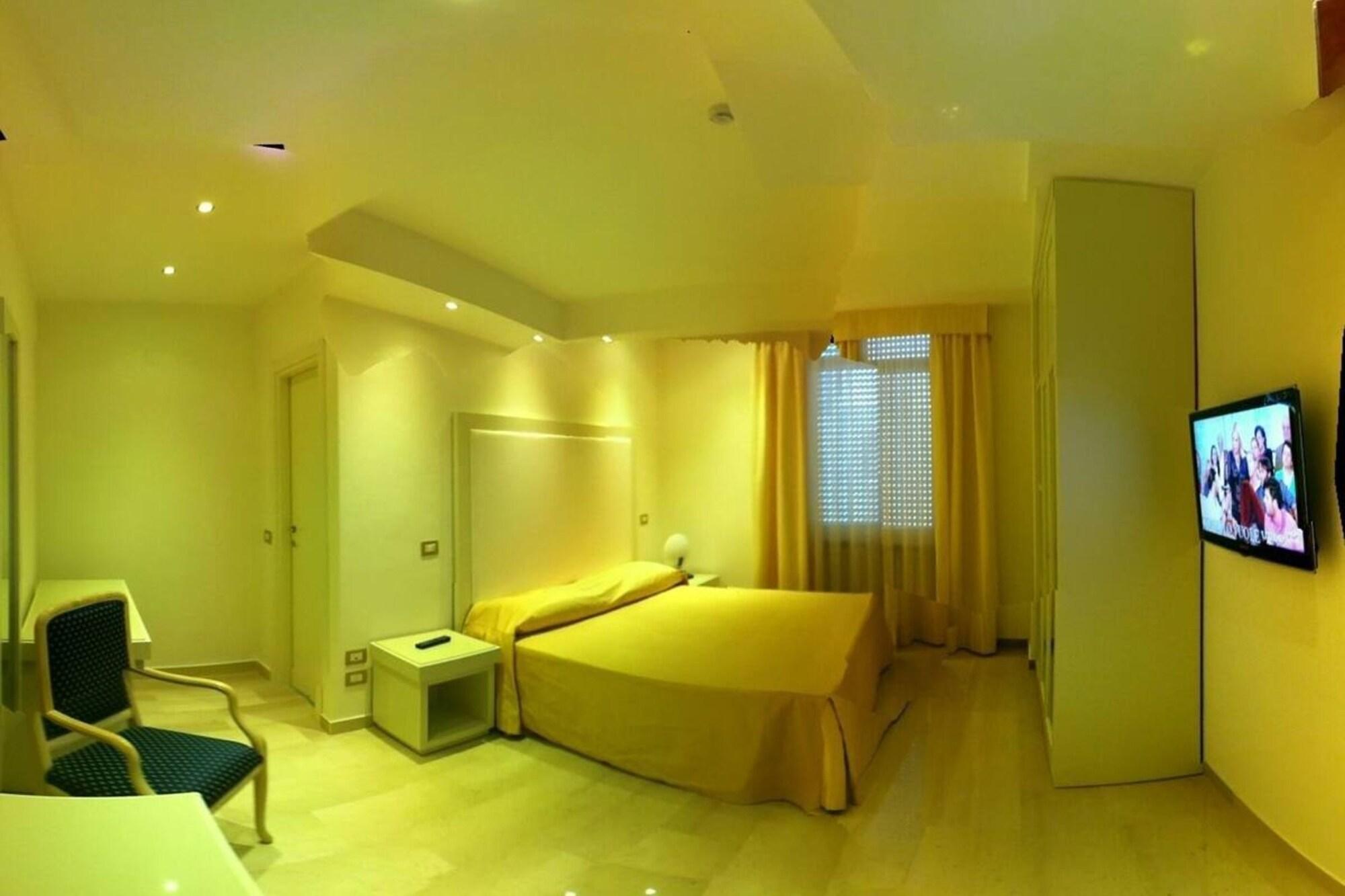 Hotel Europa Foggia Buitenkant foto