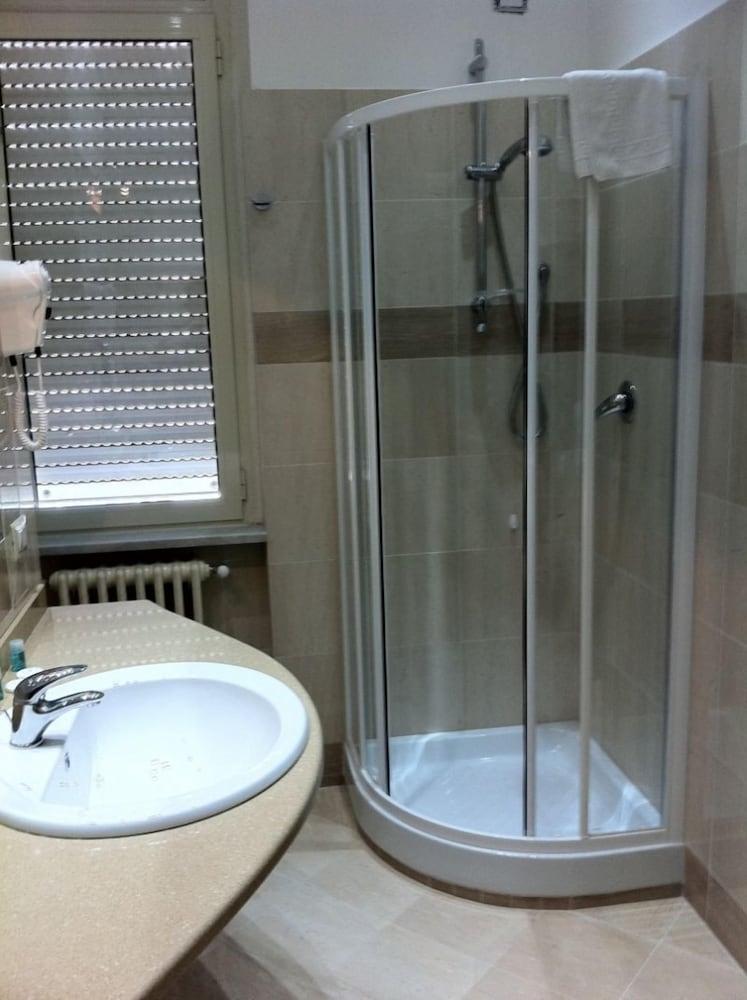 Hotel Europa Foggia Buitenkant foto