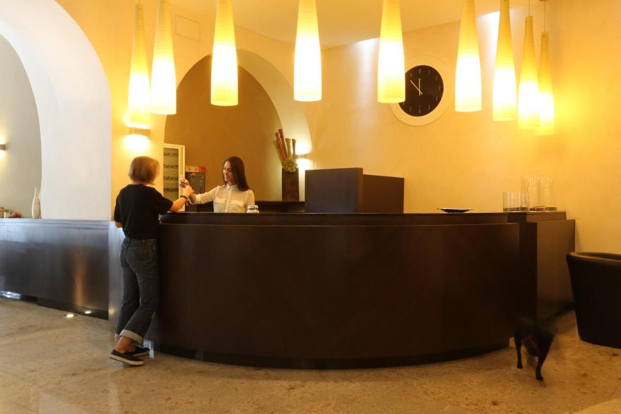 Hotel Europa Foggia Buitenkant foto